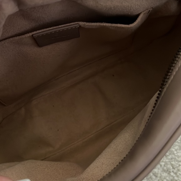 Gucci Marmont Small Shoulder Bag - Picture 3 of 7